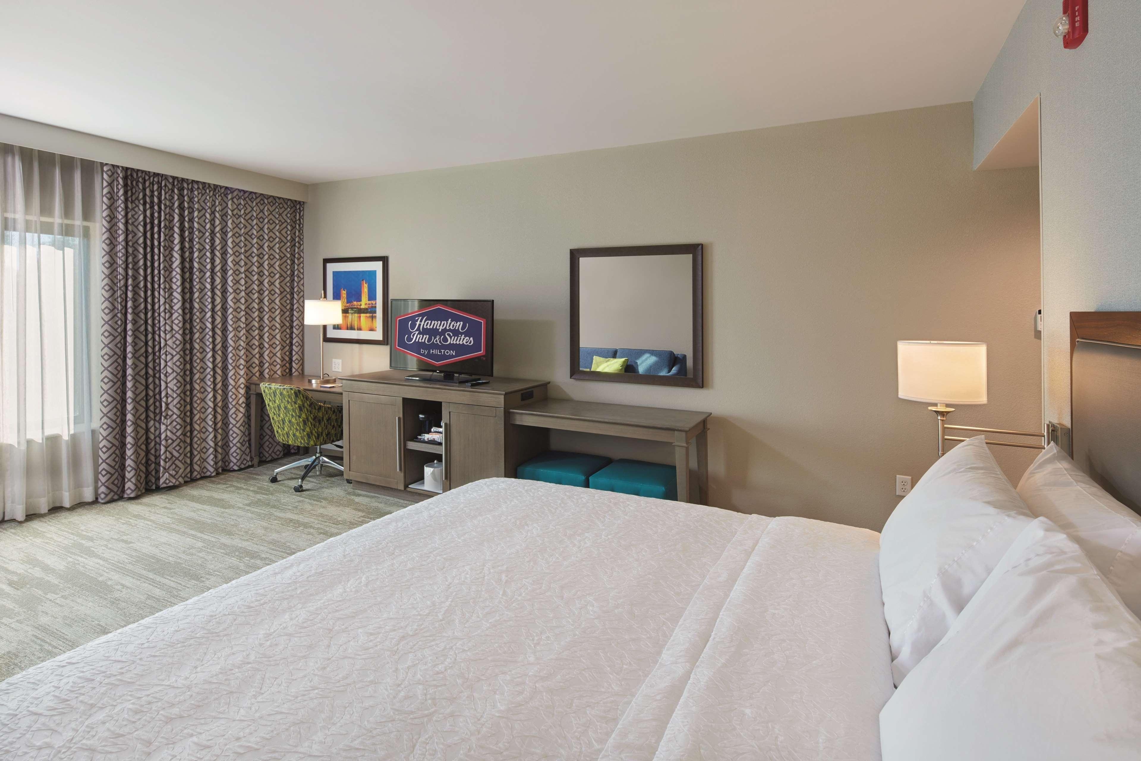 Hampton Inn & Suites Sacramento At Csus Bagian luar foto