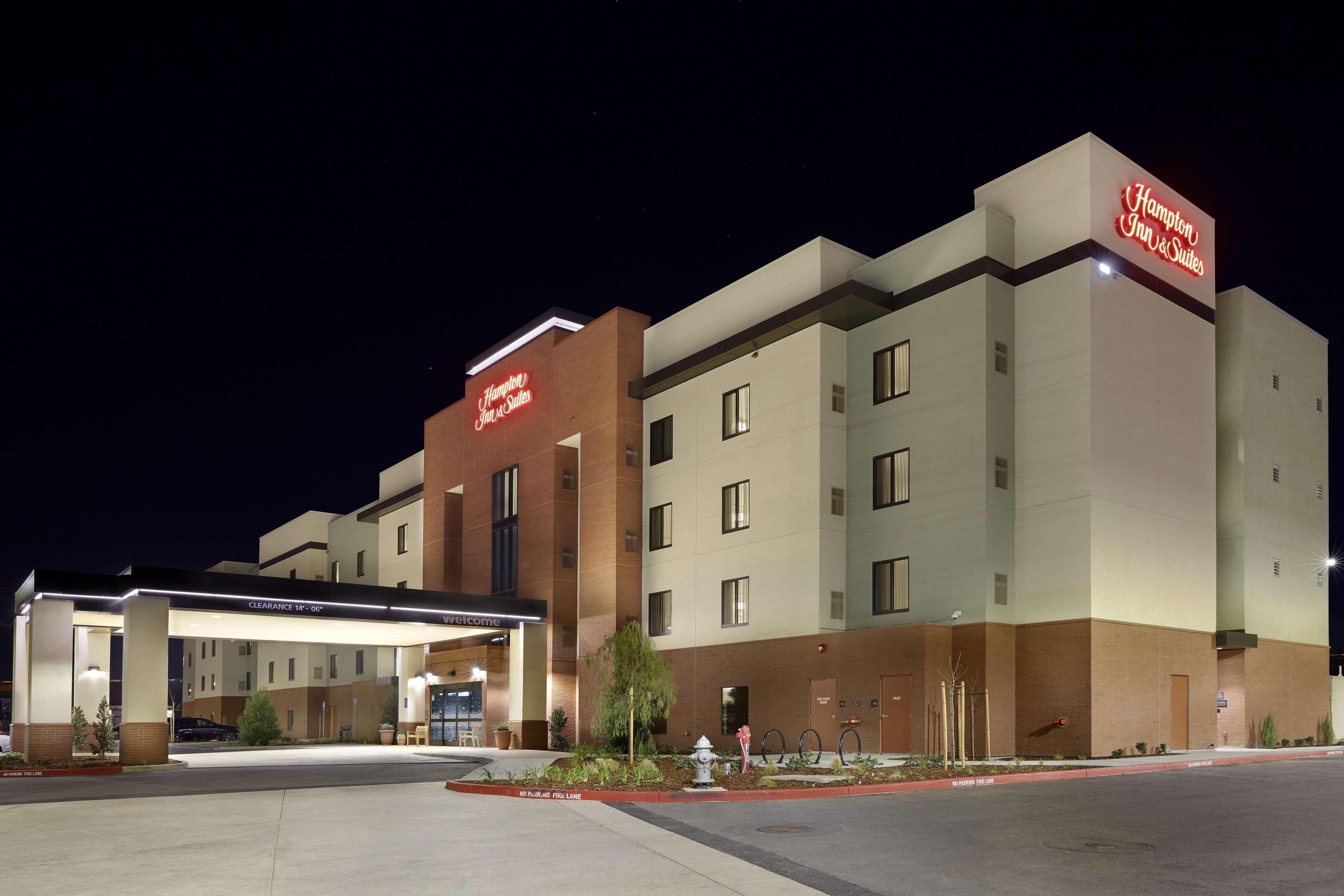 Hampton Inn & Suites Sacramento At Csus Bagian luar foto