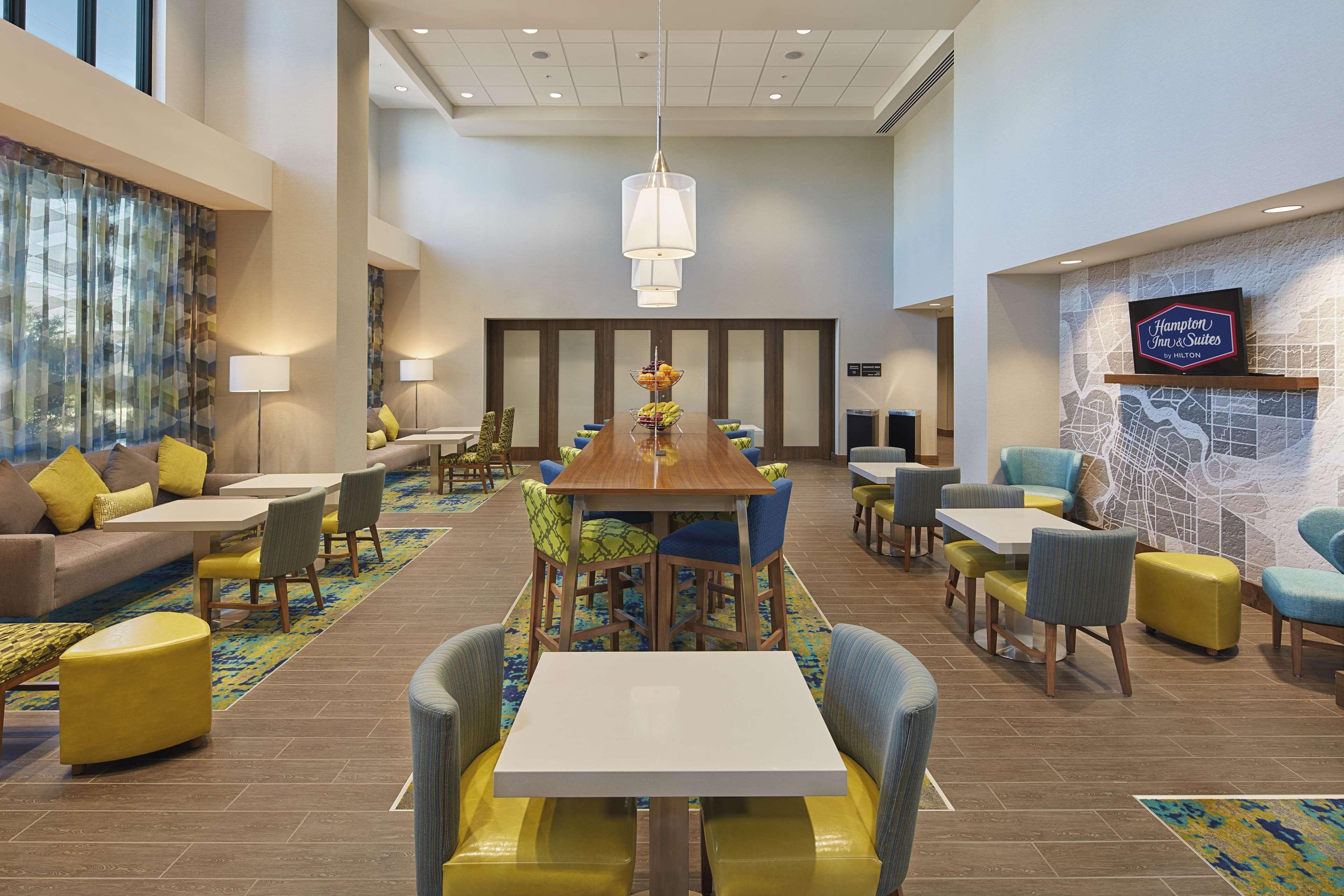 Hampton Inn & Suites Sacramento At Csus Bagian luar foto