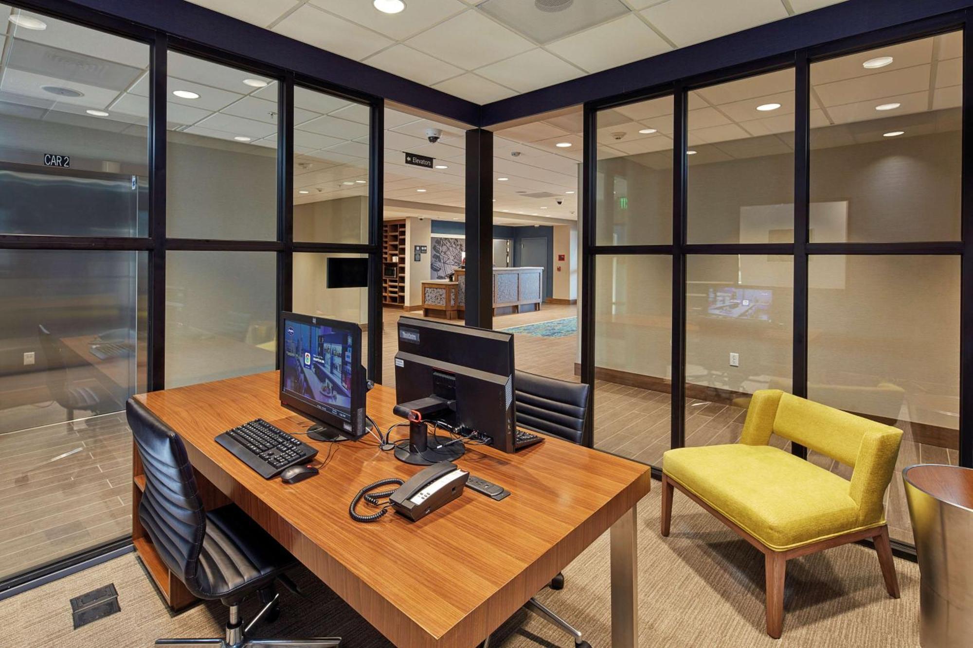 Hampton Inn & Suites Sacramento At Csus Bagian luar foto
