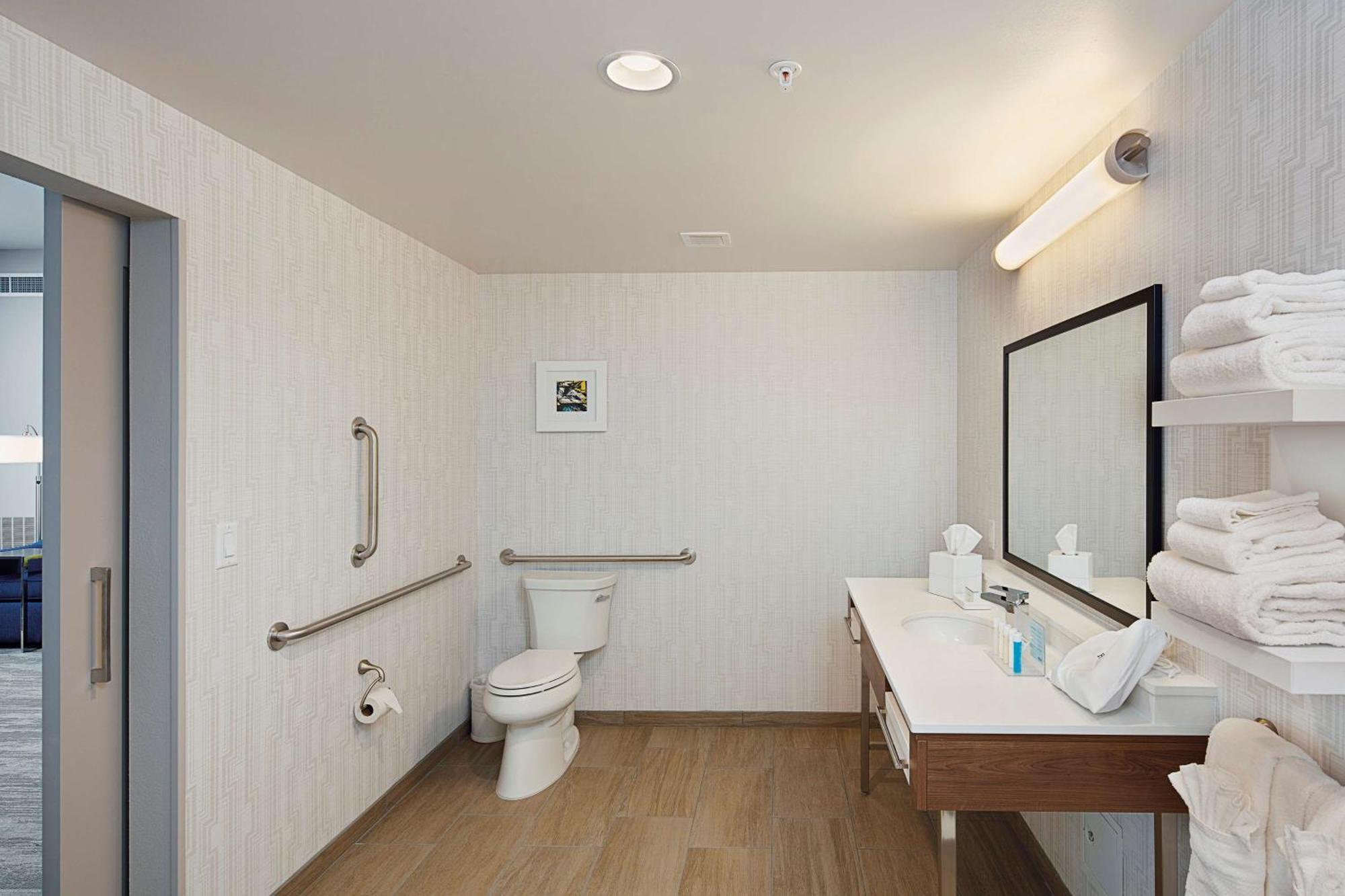 Hampton Inn & Suites Sacramento At Csus Bagian luar foto